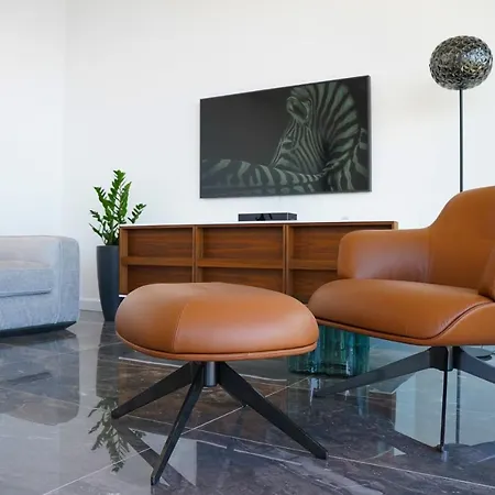 New&luxury With An Outstanding View - Bombii Blue