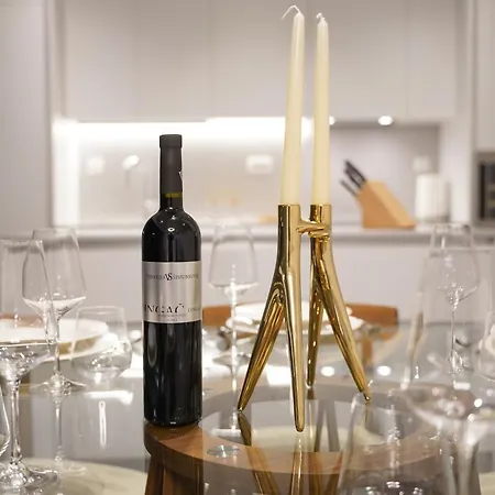 New&luxury With An Outstanding View - Bombii Blue Apartment *