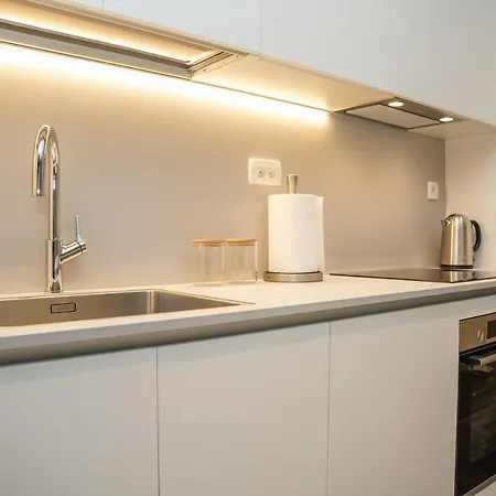 New&luxury With An Outstanding View - Bombii Blue