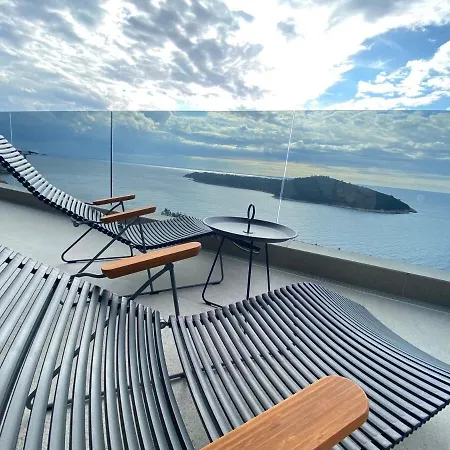 Apartmán New&luxury With An Outstanding View - Bombii Blue