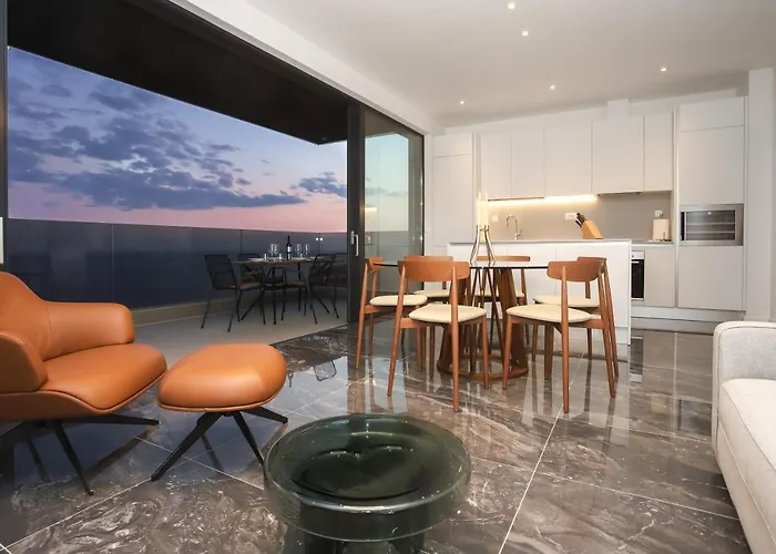 New&luxury With An Outstanding View - Bombii Blue Apartman *