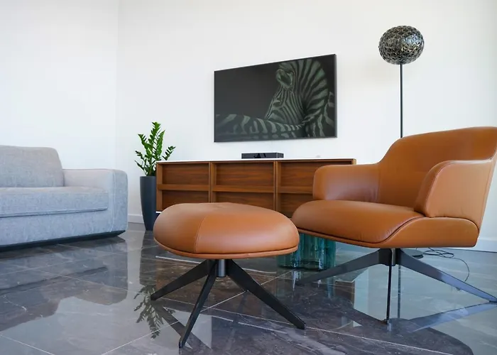 New&luxury With An Outstanding View - Bombii Blue