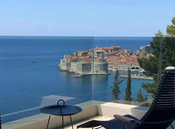 New&luxury With An Outstanding View - Bombii Blue